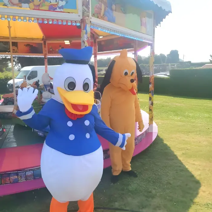 animation Donald à une ducasse, avec Gribouille Evénementiel à Calais (62)