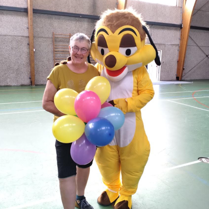 photo d'un événement sportif avec la mascotte Timon chez Gribouille Evénementiel à Calais (62)
