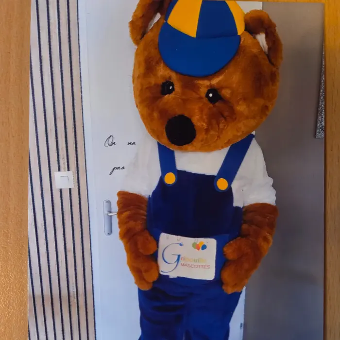 la mascotte nounours pour vos anniversaires, chez Gribouille Evénementiel à Calais (62)